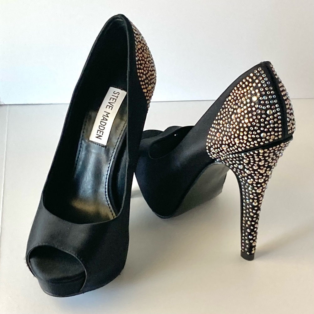 STEVE MADDEN Satin Studded Stilettos Pumps
